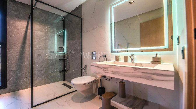 Furnished Villa for Sale in Route de l'Ourika