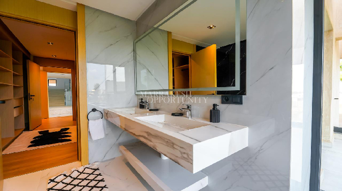 Furnished Villa for Sale in Route de l'Ourika