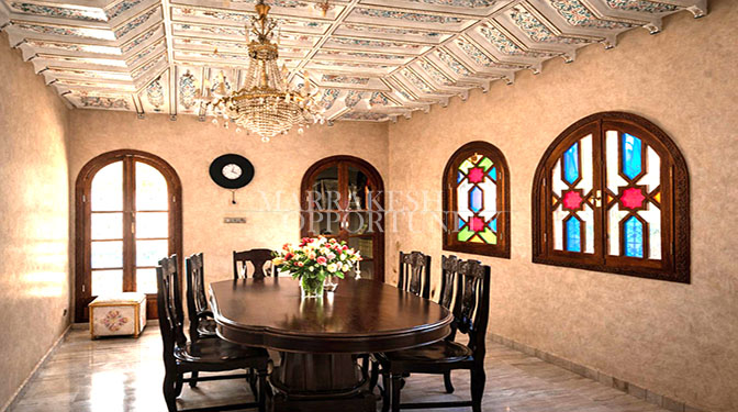 Superbe villa meublée avec piscine en location annuelle à Targa