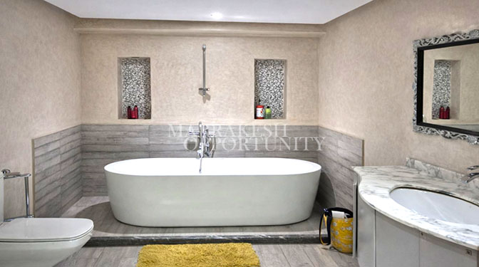 Superbe villa meublée avec piscine en location annuelle à Targa