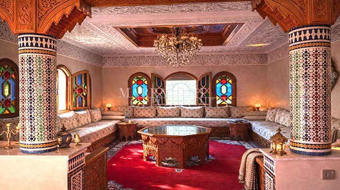 Superbe villa meublée avec piscine en location annuelle à Targa