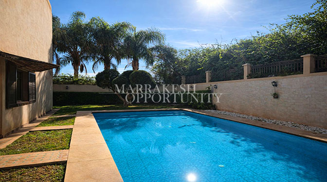 Superbe villa meublée avec piscine en location annuelle à Targa