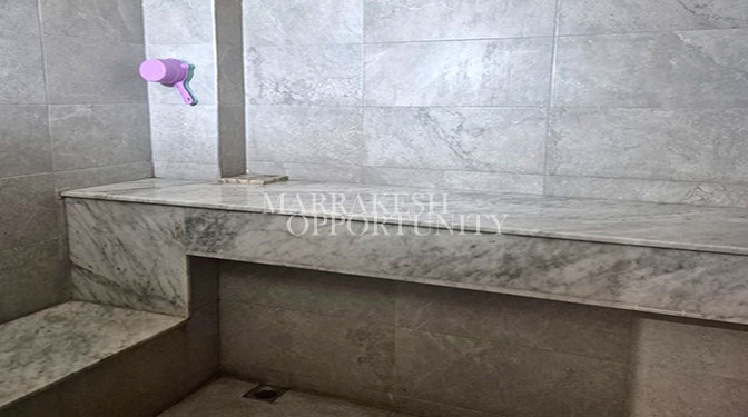 Superbe villa meublée avec piscine en location annuelle à Targa